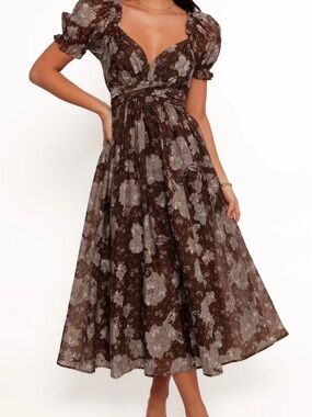 Petal & Pup Farryn Maxi Dress